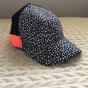 Lulu lemon hat